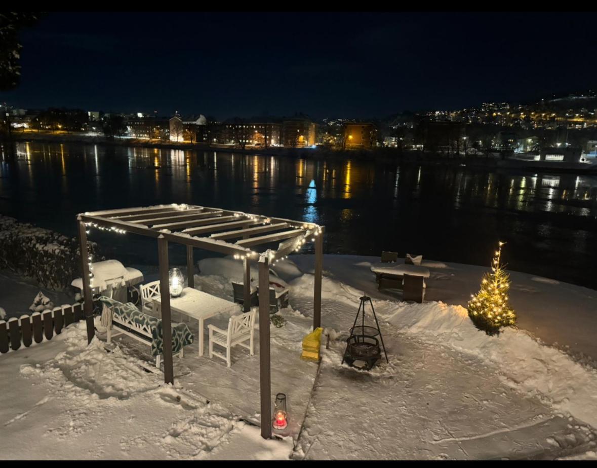 Unik Plass Ved Nidelva Trondheim Eksteriør billede